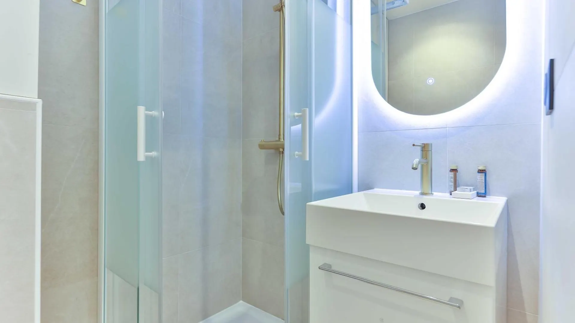 Beautiful 1-Bedroom Apartment 2Pers Rue Du Commerce Eiffeil Tower Paris